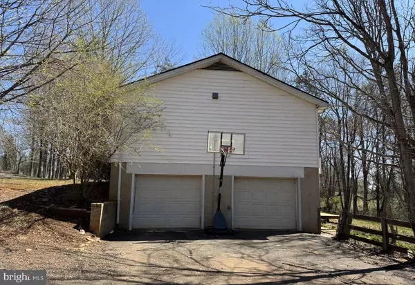 Amissville, VA 20106,18118 WATERLOO