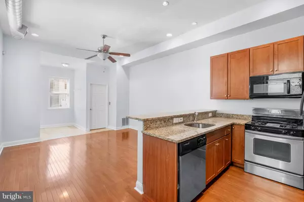 Philadelphia, PA 19130,1712 W GIRARD AVE