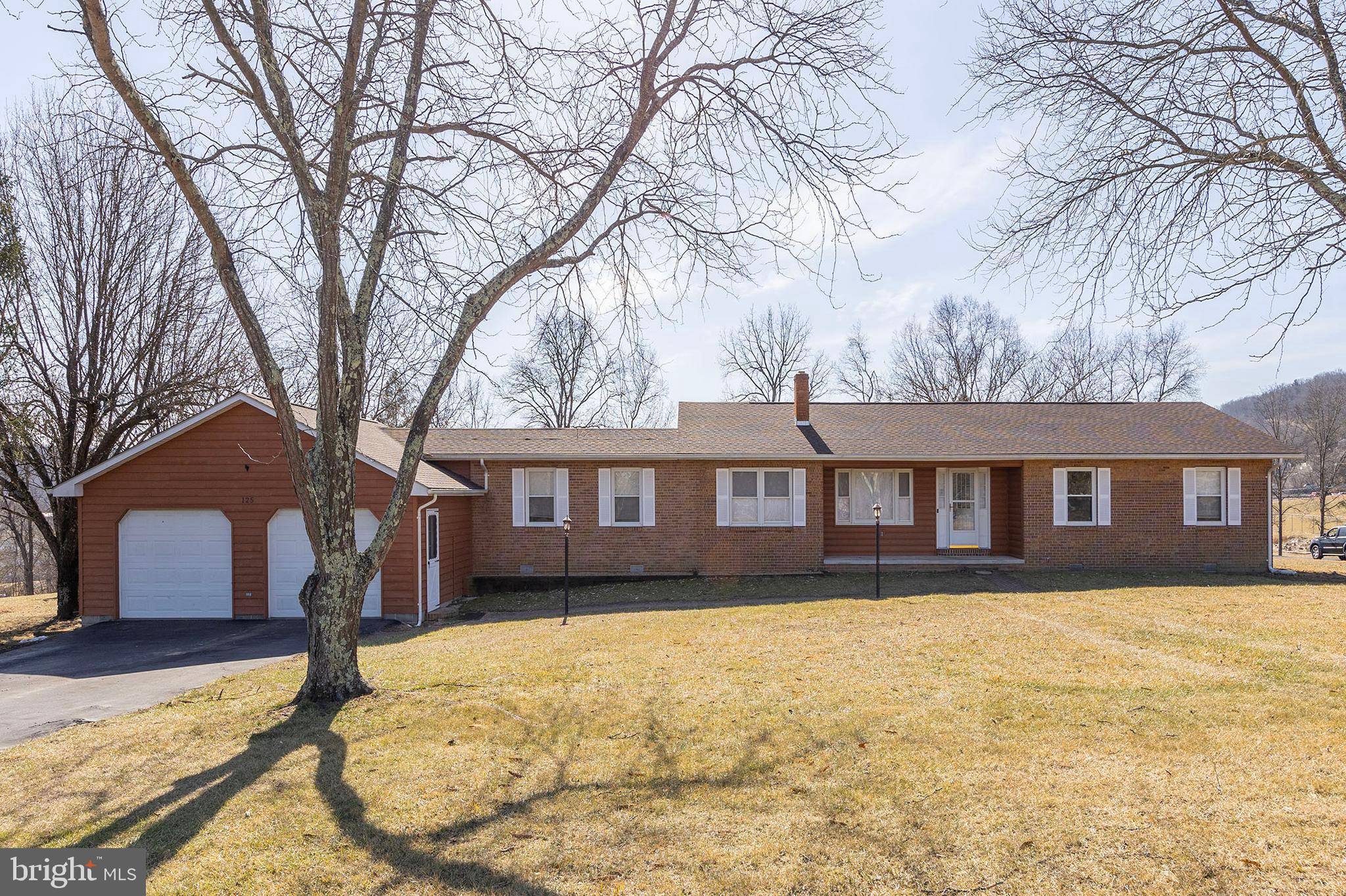125 CLARK HILLSIDE DR, Capon Bridge, WV 26711