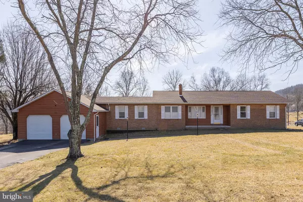 125 CLARK HILLSIDE DR, Capon Bridge, WV 26711