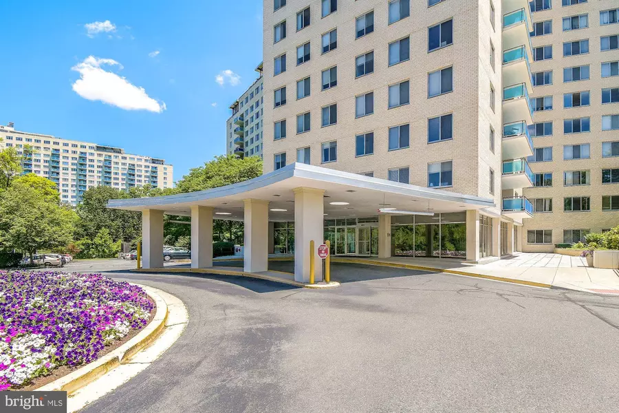 10401 GROSVENOR PL #910, North Bethesda, MD 20852