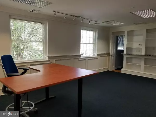 Fairfax, VA 22030,4021 UNIVERSITY DR #2ND FLOOR