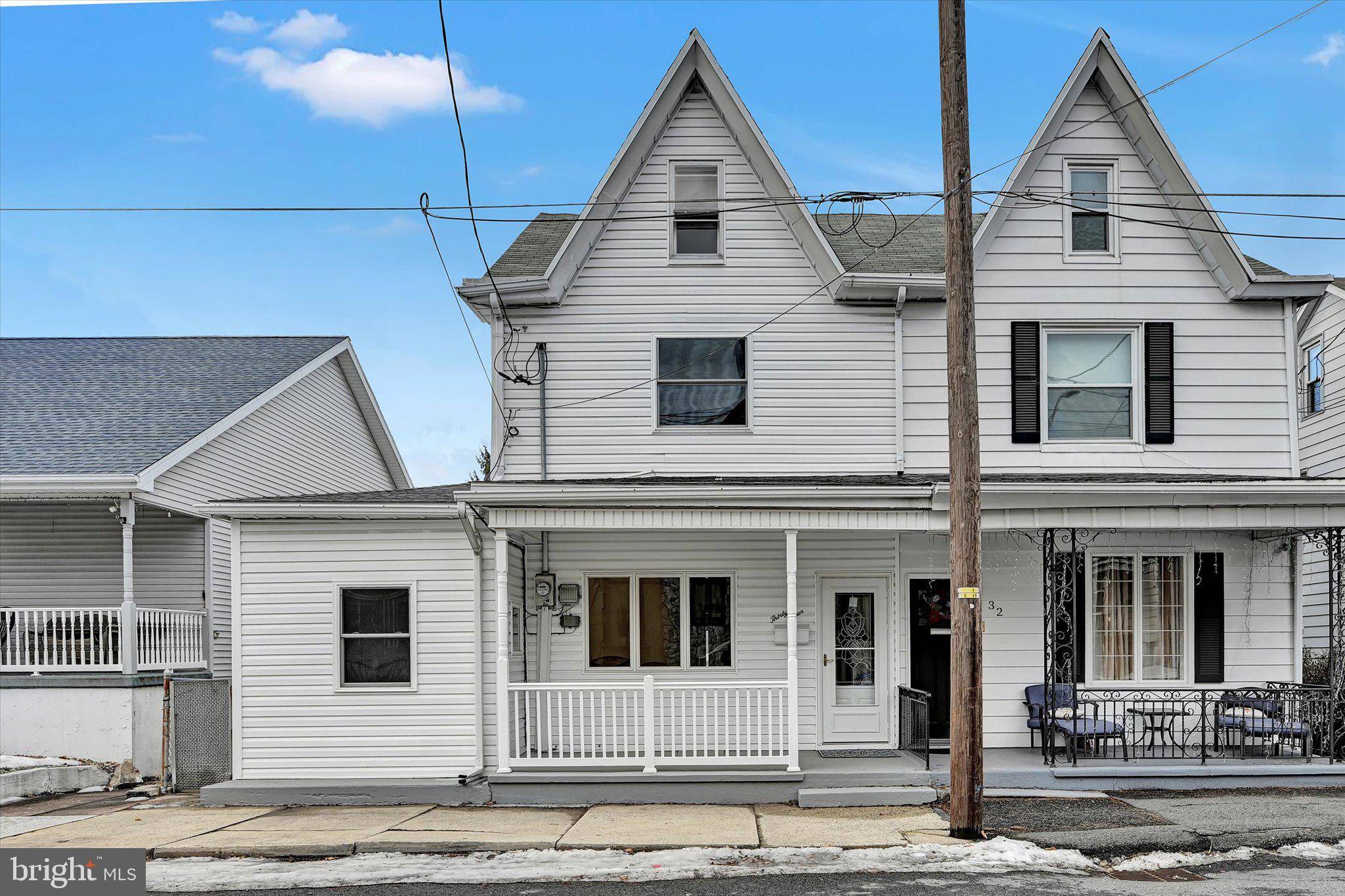 34 S BROAD MOUNTAIN AVE, Frackville, PA 17931