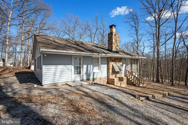 Hedgesville, WV 25427,40 AIRBOSS WAY