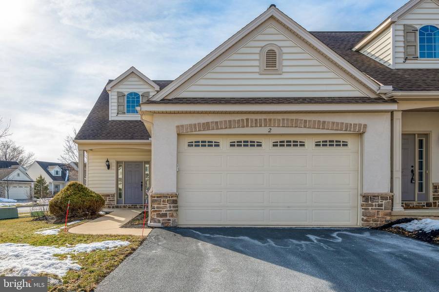 2 PFAUTZ CIR, Elizabethtown, PA 17022