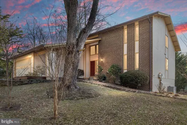 Burke, VA 22015,9117 LYON PARK CT