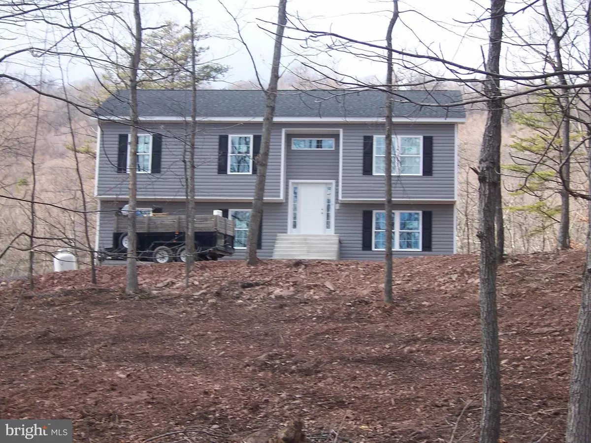 Hedgesville, WV 25427,207 GLASTONBURY LN