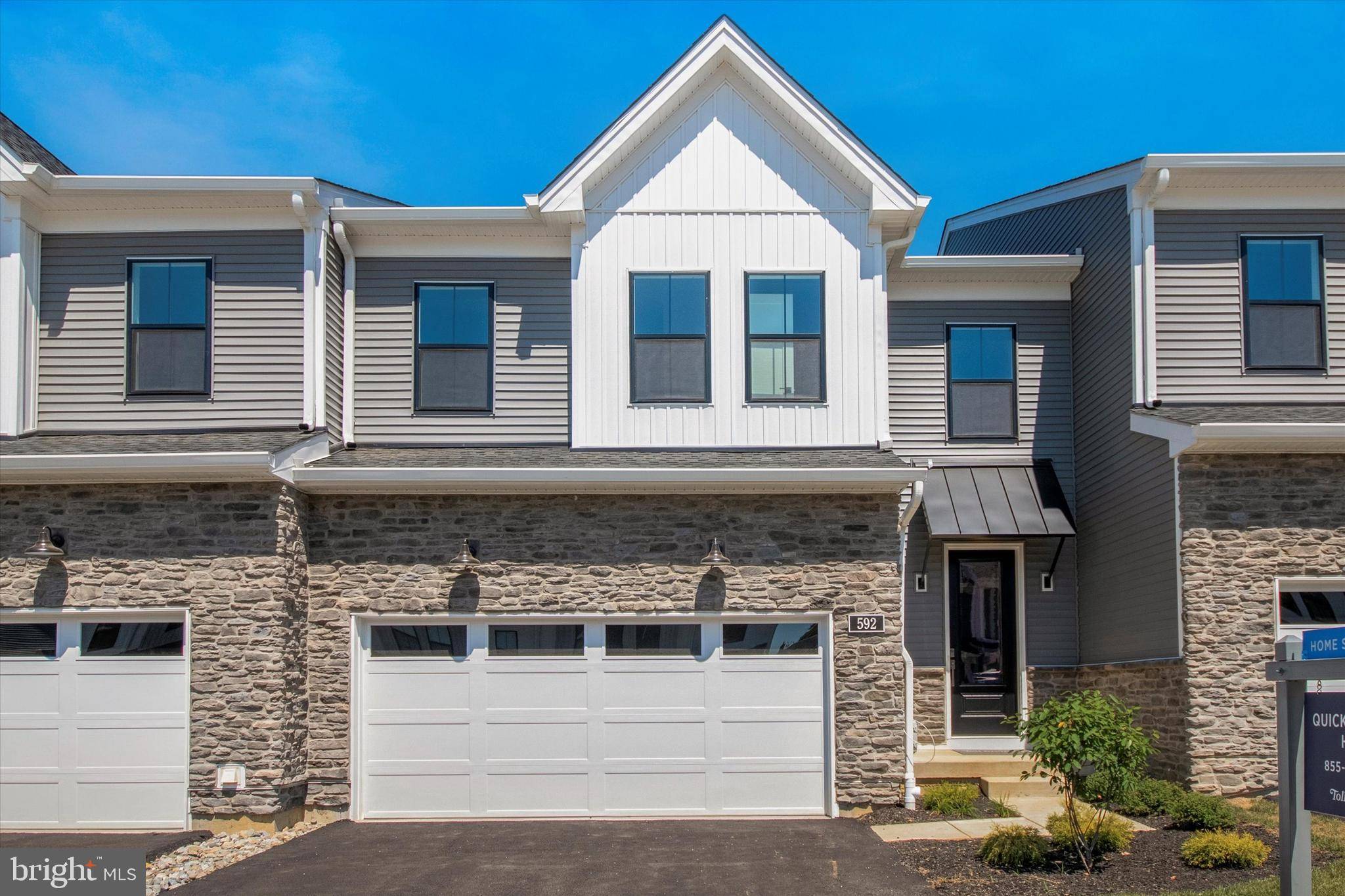 551 TRIFECTA RD #323, Downingtown, PA 19335