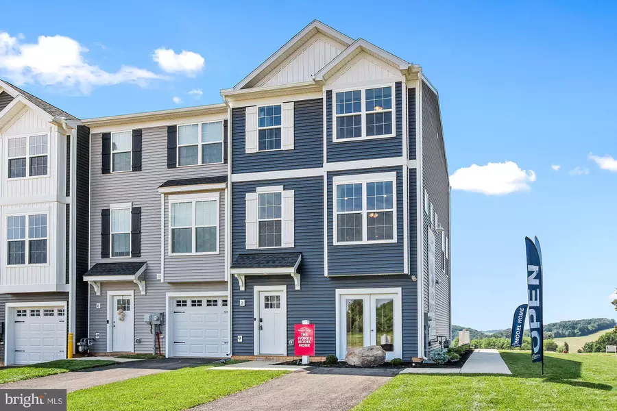 347 AVON DRIVE #284, Red Lion, PA 17356