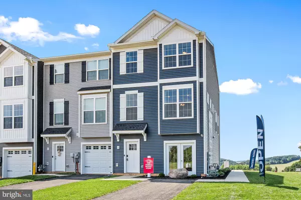 347 AVON DRIVE #284, Red Lion, PA 17356