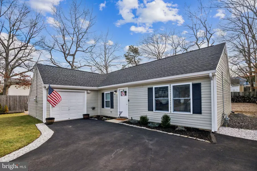 125 TORPEDO RD, Manahawkin, NJ 08050