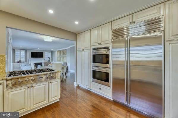 Mclean, VA 22101,7134 MERRIMAC DR