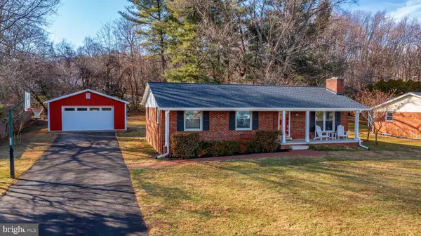9 HONEYBEE AVE,  Round Hill,  VA 20141