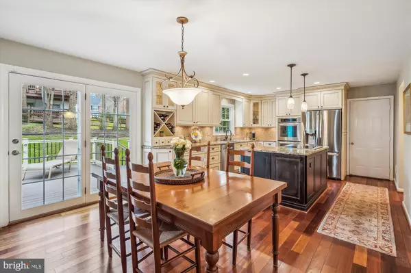 Fairfax Station, VA 22039,9305 SILVERCREEK CT