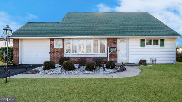 61 QUAIL RD, Levittown, PA 19057