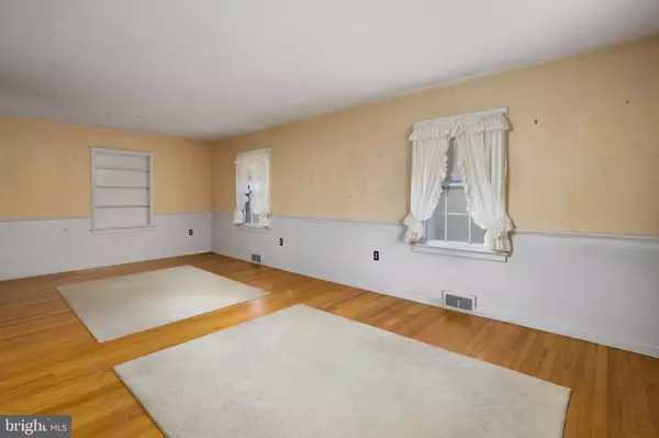 Trenton, NJ 08610,1773 W MCGALLIARD AVE