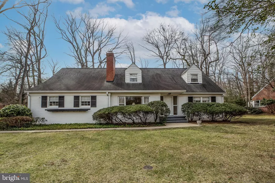 7004 WELLS PARKWAY, University Park, MD 20782