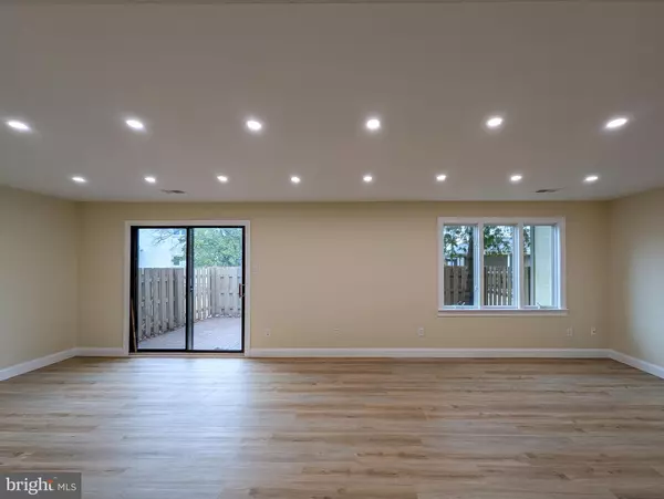 Doylestown, PA 18901,521 PORTSMOUTH CT