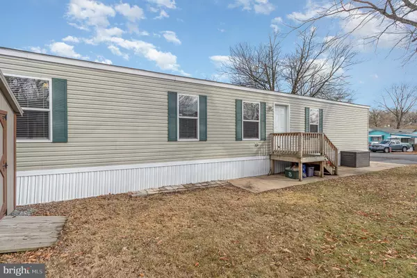 Mechanicsburg, PA 17050,527 QUAIL CT