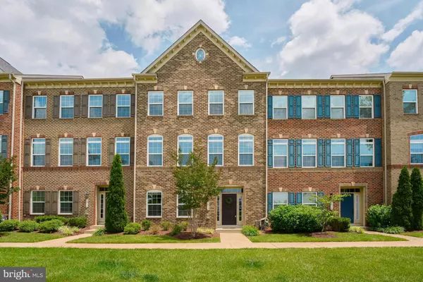 7916 CULLODEN CREST LN, Gainesville, VA 20155