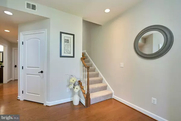 Gainesville, VA 20155,7916 CULLODEN CREST LN
