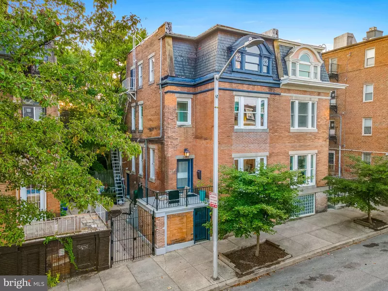 2442 N CALVERT ST, Baltimore, MD 21218