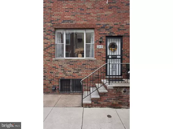 2309 S DARIEN ST, Philadelphia, PA 19148