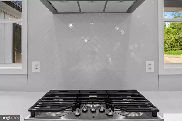 Hughesville, MD 20637,15995 BRACKENBURN CT