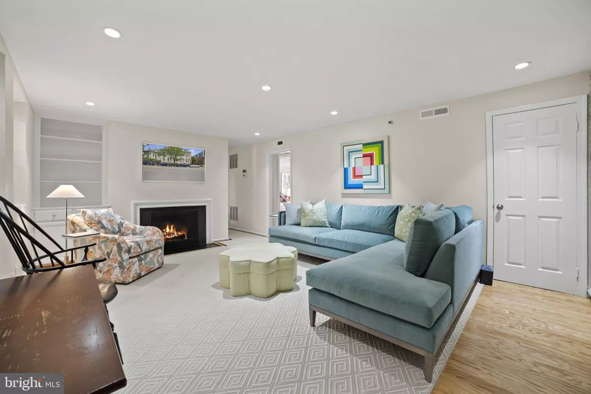 Alexandria, VA 22314,706 PRINCE ST #5
