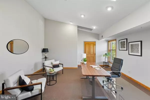 Great Falls, VA 22066,10134 COLVIN RUN RD #H, G