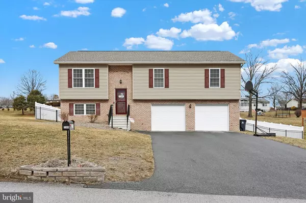 2368 ADRIENNE LANE, Chambersburg, PA 17202