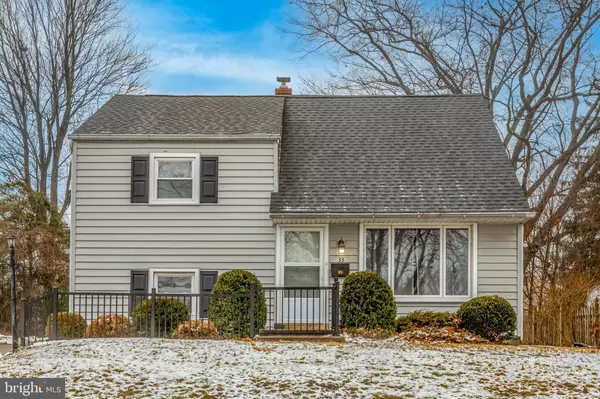 33 ROBARTS DR, Phoenixville, PA 19460