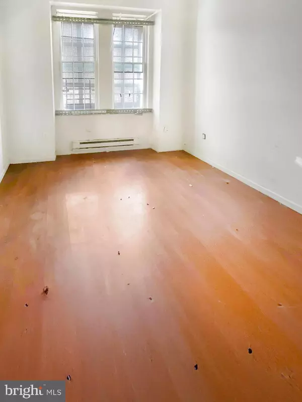 Philadelphia, PA 19121,2130 N 19TH ST