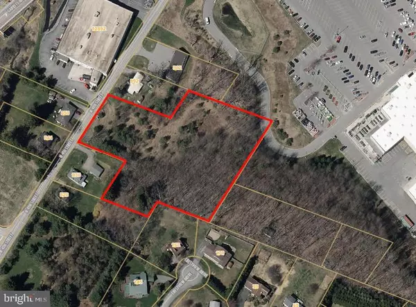 Oakland, MD 21550,3.35 ACRES </> 4TH ST