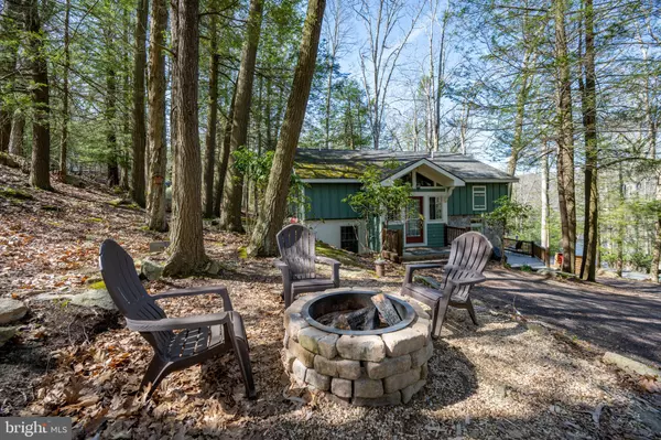 Oakland, MD 21550,3084 LAKE SHORE DR