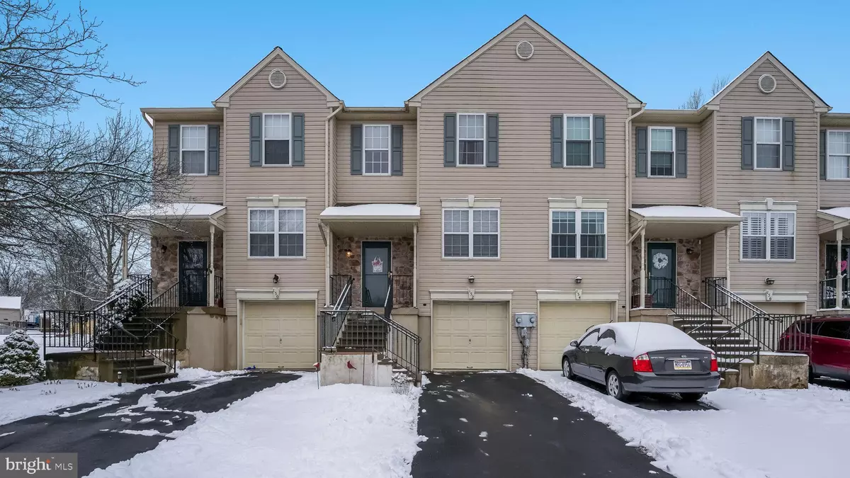 Perkasie, PA 18944,152 STRAWBERRY LN