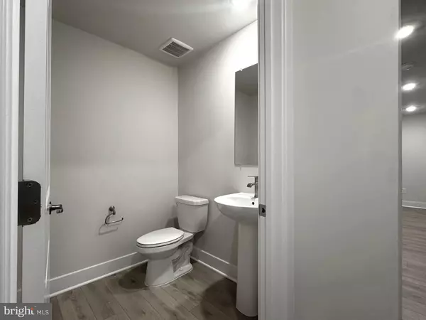 Laurel, MD 20724,1206 CRESTED WOOD DR