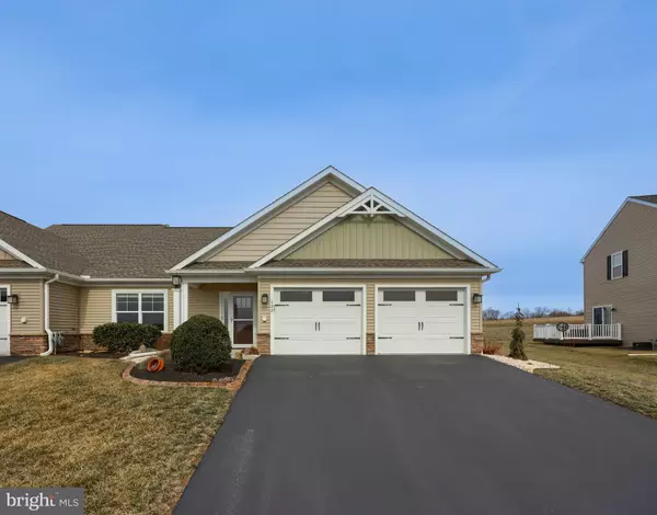 122 CANVASBACK LN, Elizabethtown, PA 17022