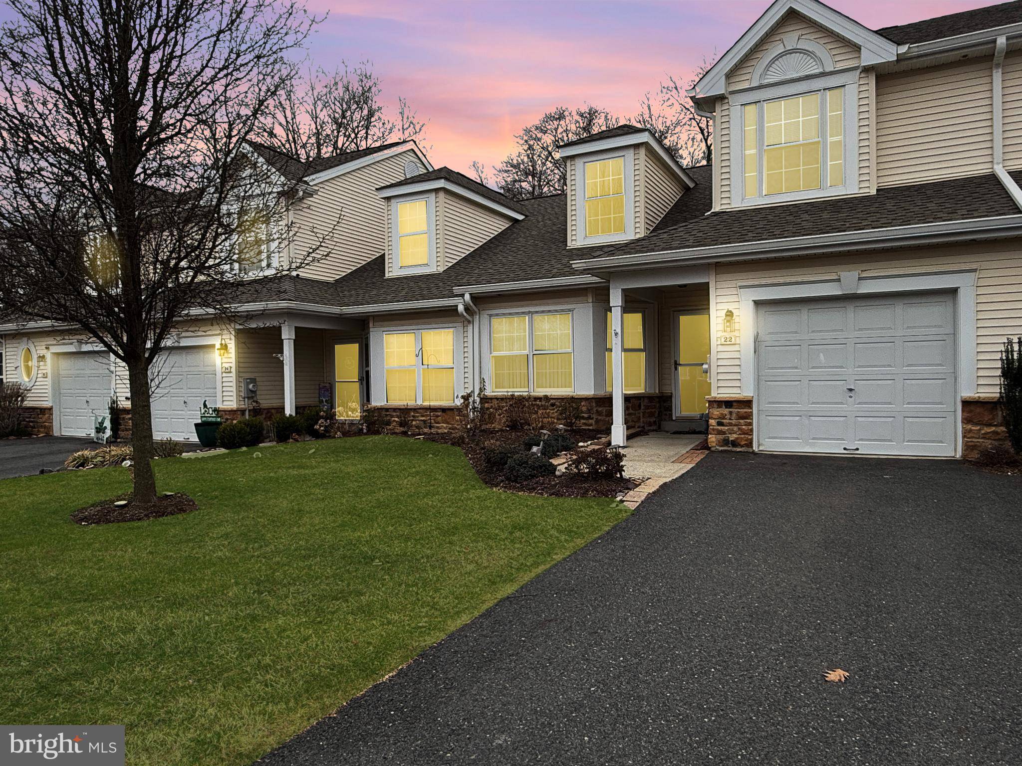 22 KINGSTON BLVD, Hamilton, NJ 08690