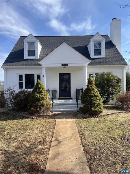 1036 LOCUST AVE, Charlottesville, VA 22901