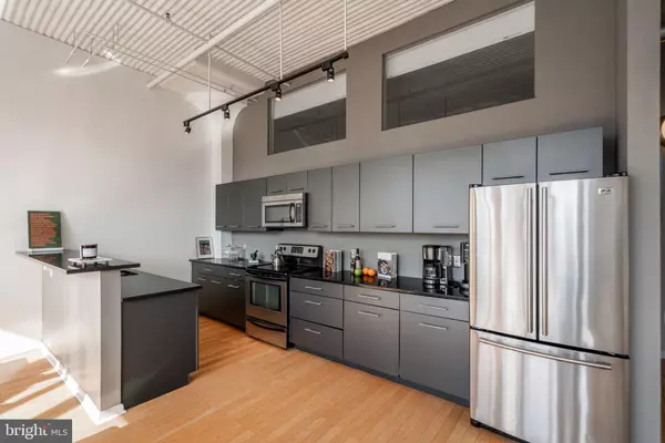 Philadelphia, PA 19103,2200-28 ARCH ST #1011