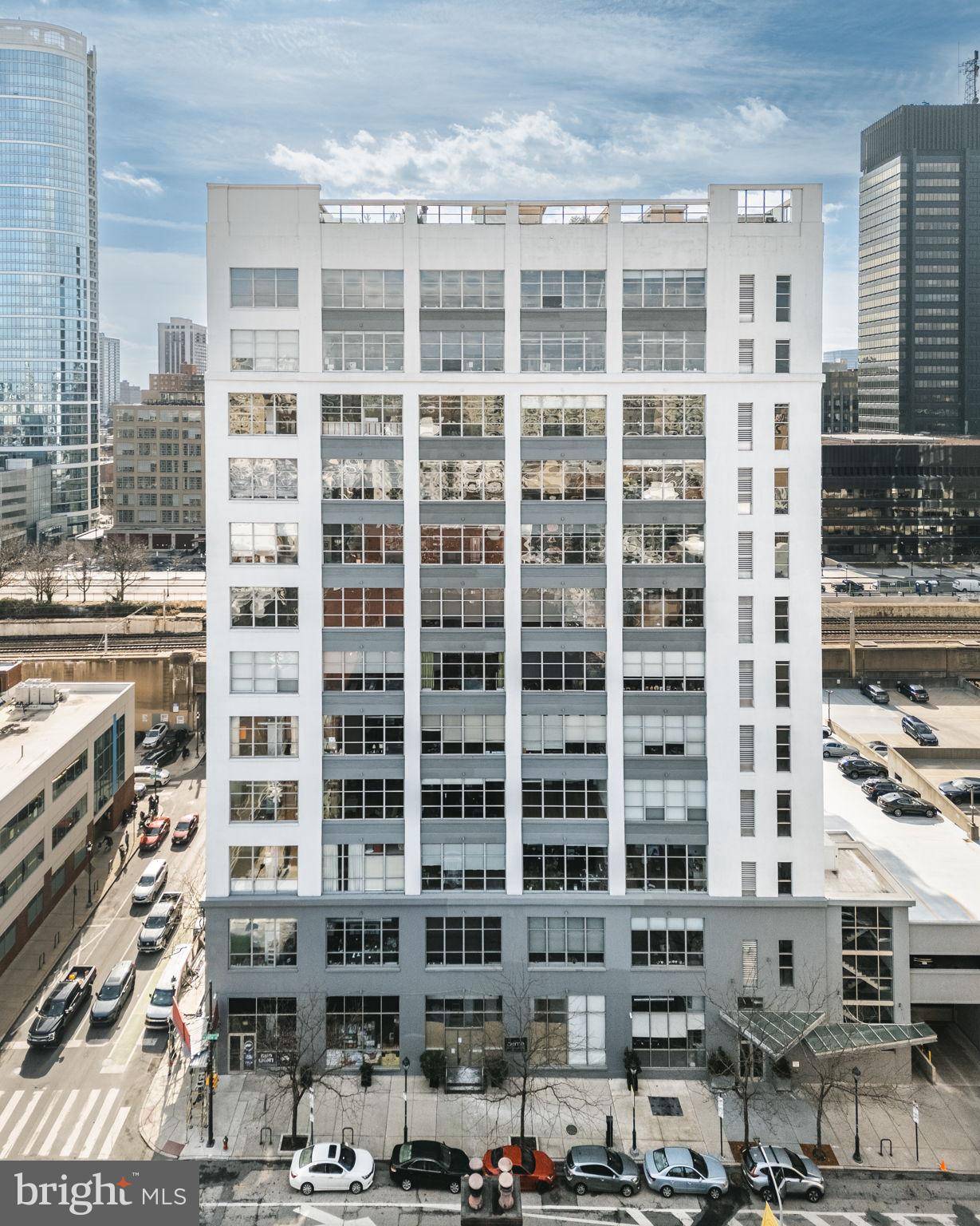 Philadelphia, PA 19103,2200-28 ARCH ST #1011