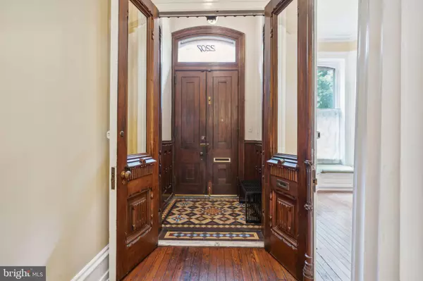 Philadelphia, PA 19103,2207 DELANCEY PL