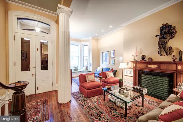 Philadelphia, PA 19103,2207 DELANCEY PL