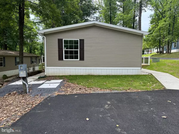 Quakertown, PA 18951,18 ASH LN