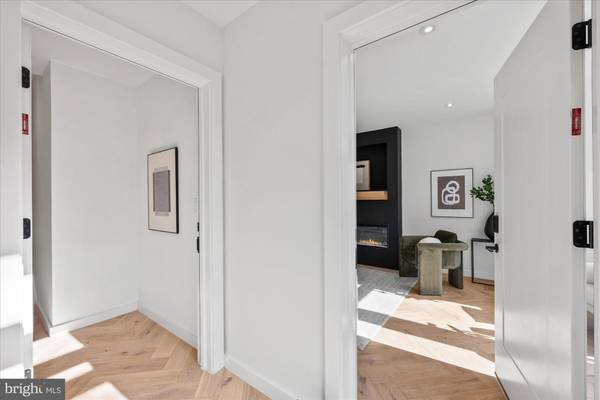 Washington, DC 20009,1319 R ST NW #2100
