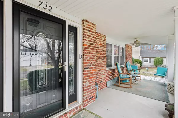 722 CORNWALLIS DR Mount Laurel, NJ 08054