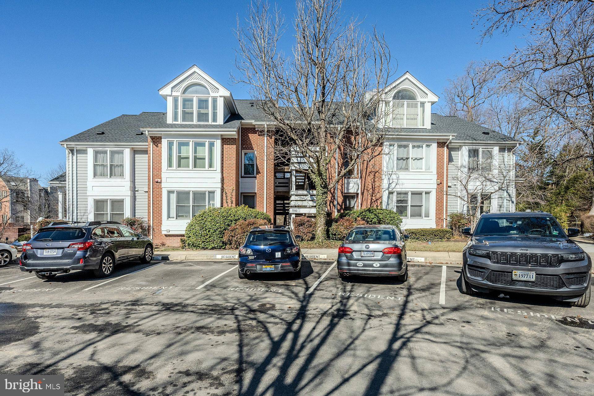 Falls Church, VA 22042,7592-D LAKESIDE VILLAGE DR #D