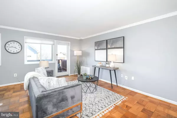 Arlington, VA 22204,1830 COLUMBIA PIKE #207