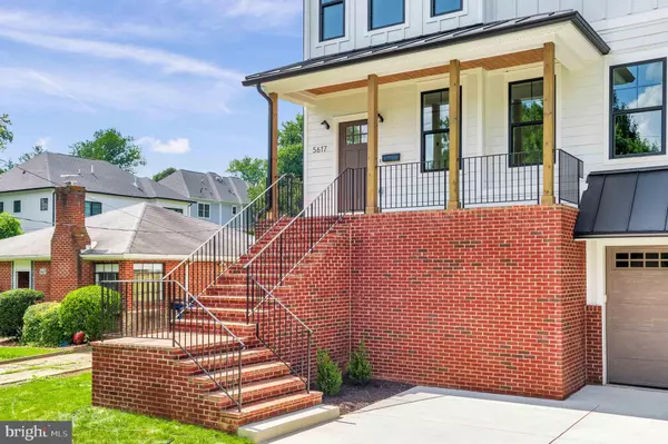 Arlington, VA 22205,5617 23RD ST N